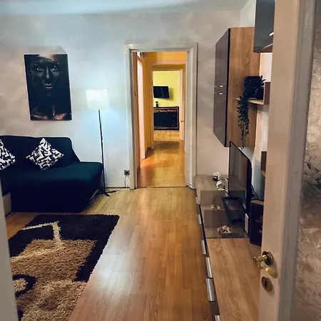 Apartment Uby House Iulius Town
