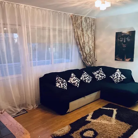 Apartment Uby House Iulius Town *